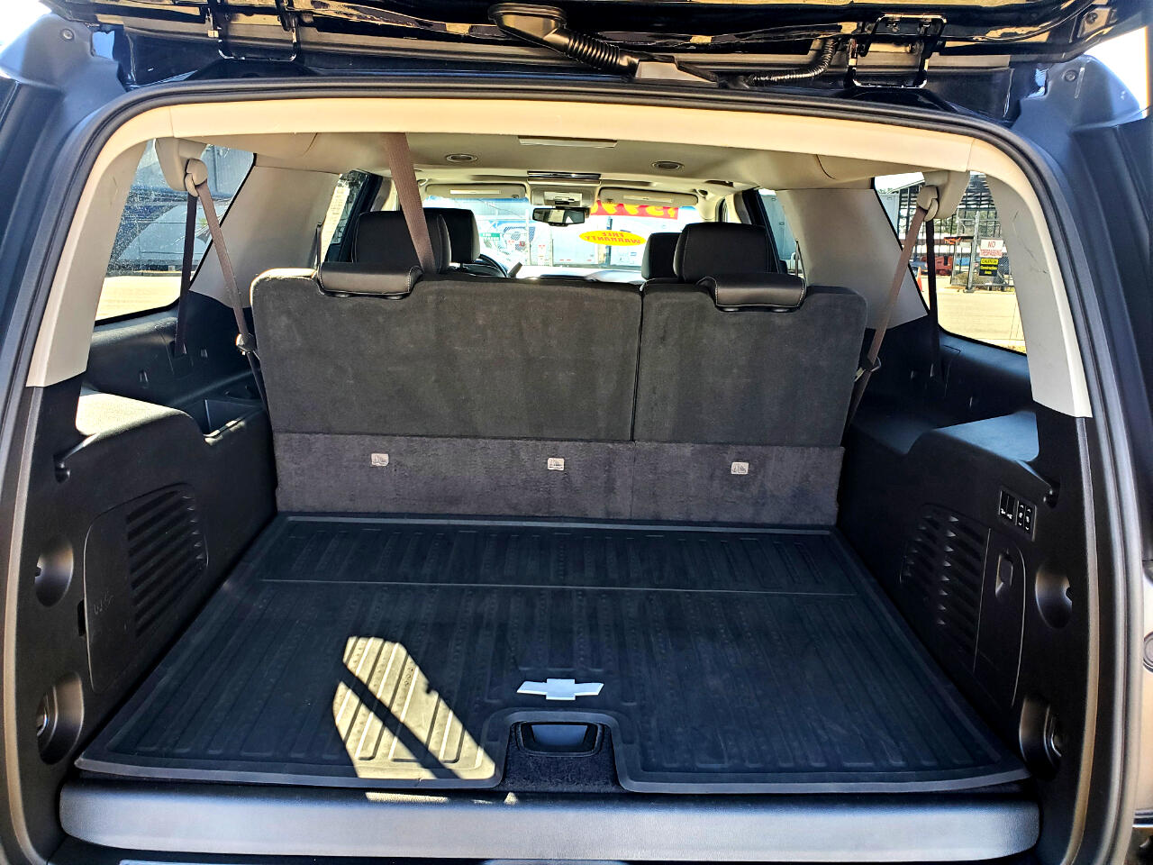 Chevrolet Suburban 4WD 4dr 1500 Premier 2017