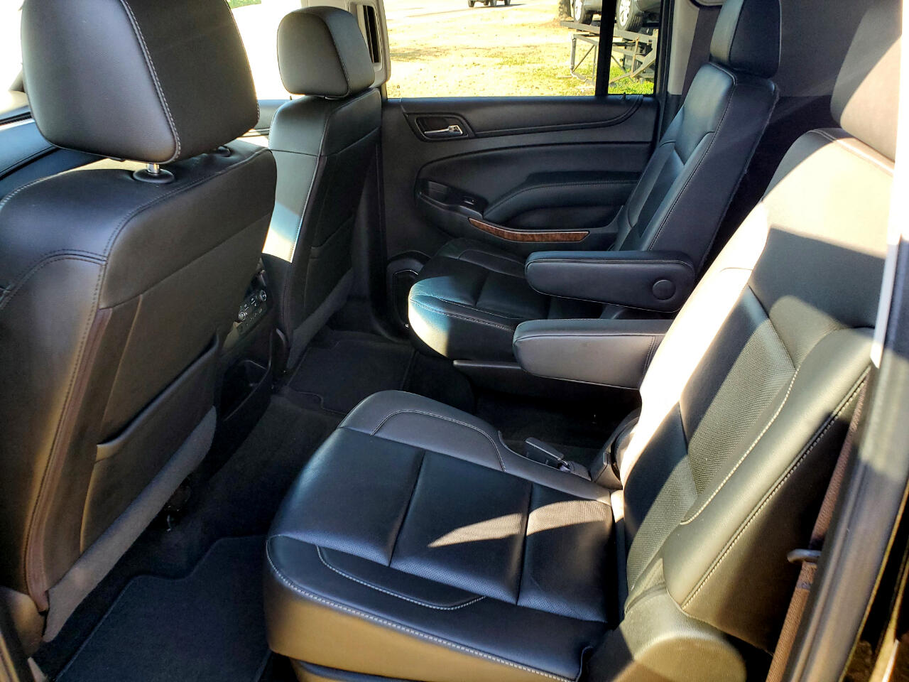 Chevrolet Suburban 4WD 4dr 1500 Premier 2017